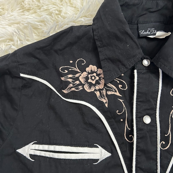 Western Black Jacket with Skull Design - Picture 5 of 8